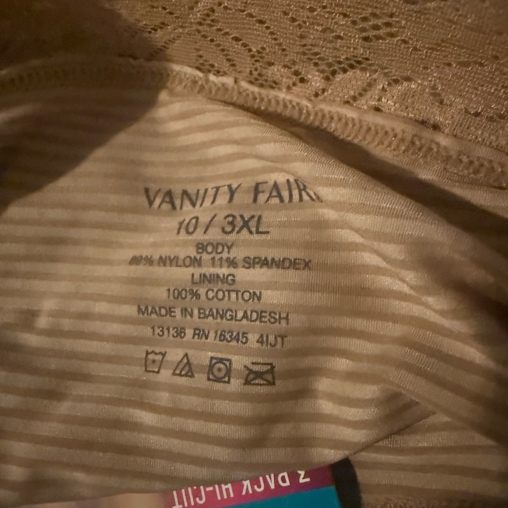 Vanity Fair Lace-Trim High-Waist Panties Set in Blush, Navy & Taupe - Picture 5 of 5